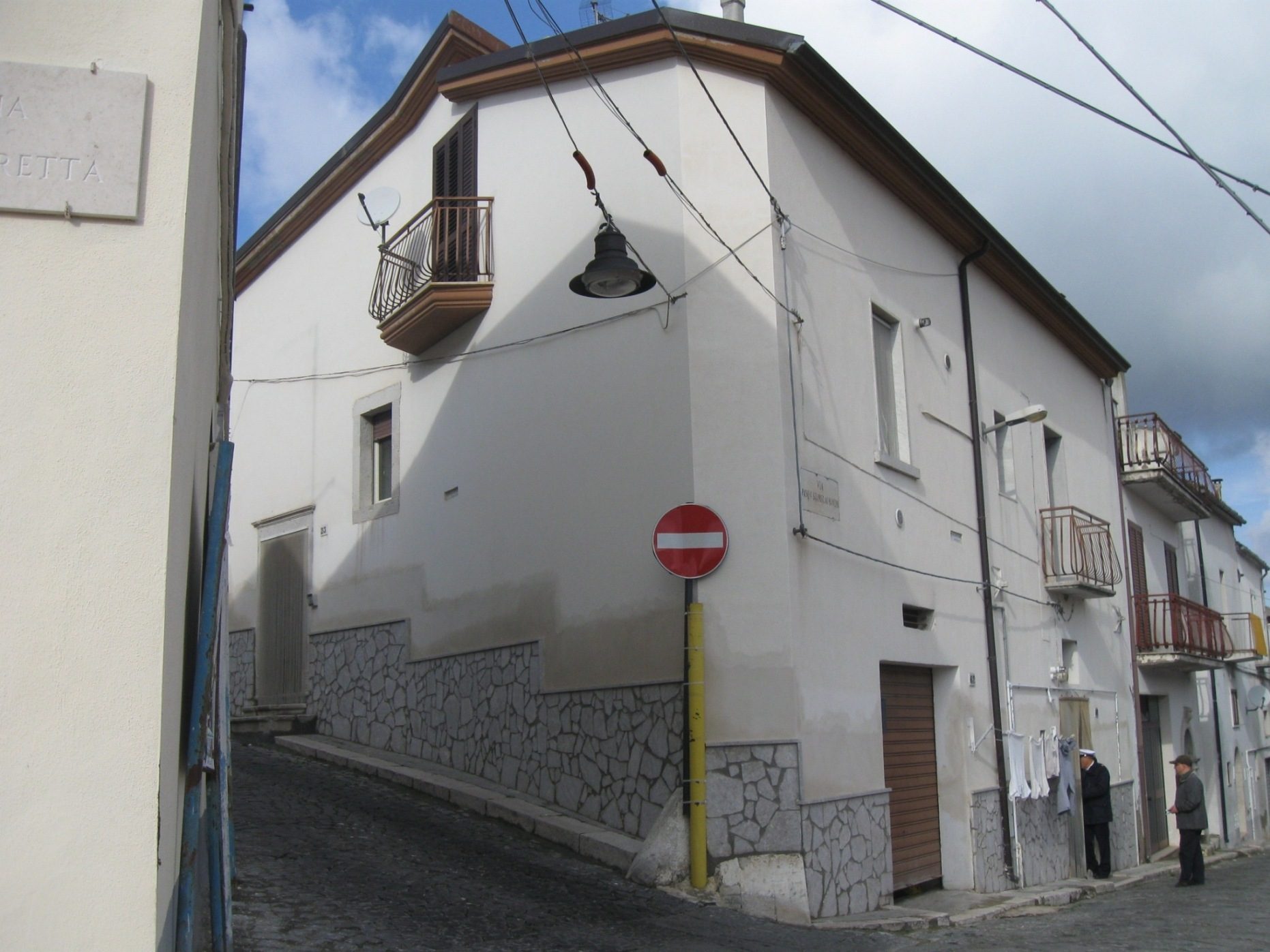 Leopoldo Faretra-Case Rocchetta Sant'Antonio (2).JPG